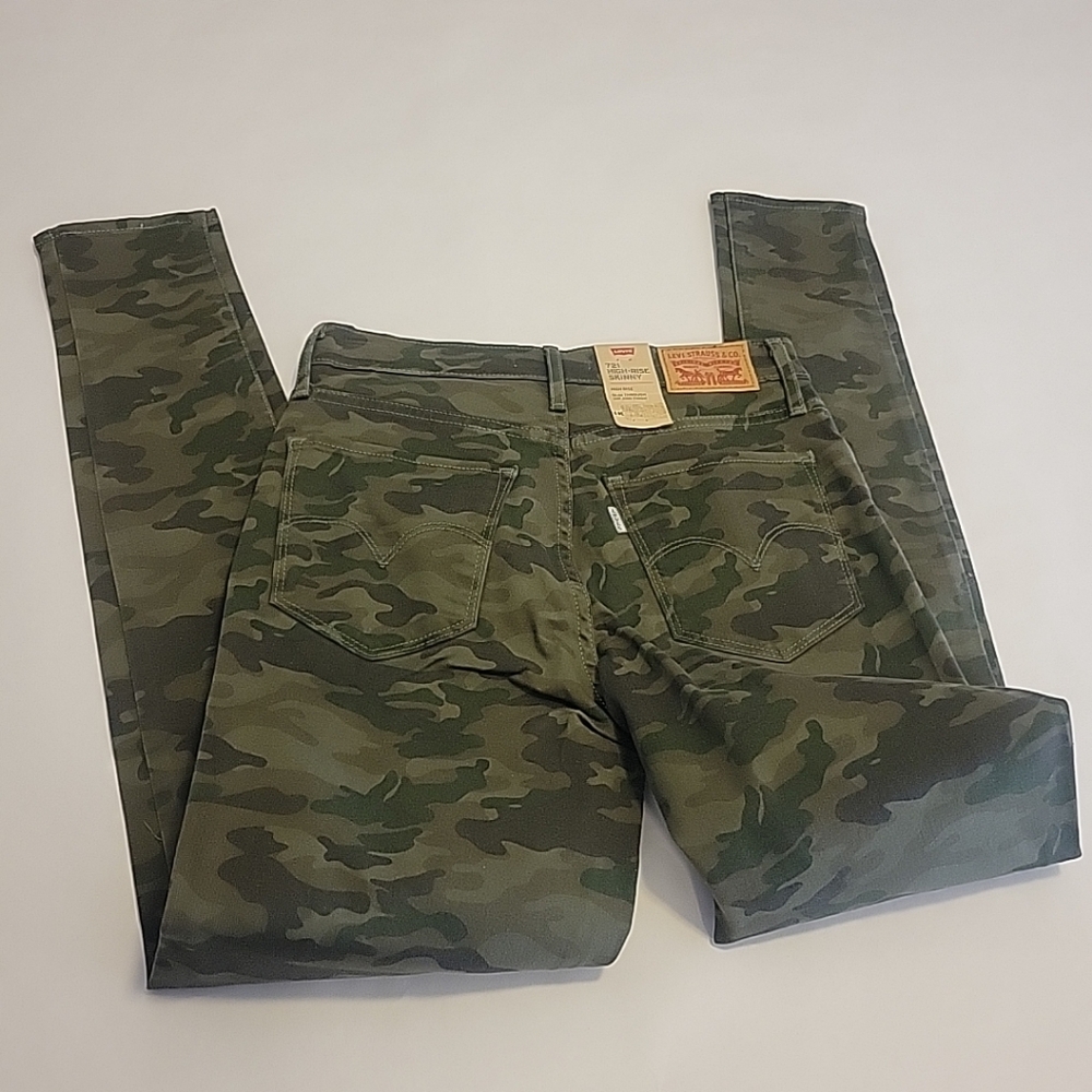 Levi's Womens Green Camouflage Straight Jeans 27 X 30 Nwt $69.50